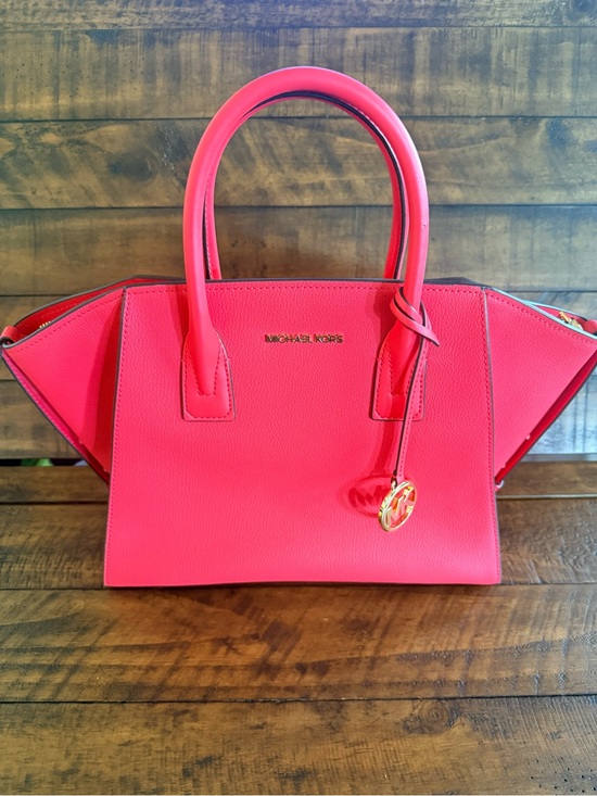 Michael Kors Handbags - NWOT Michael Kors Coral Leather Satchel with Gold Charm